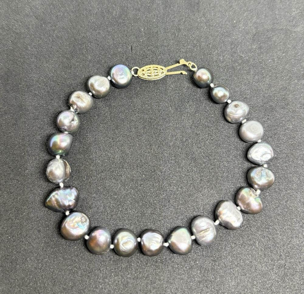 Vintage 14k Gold JCM Grey Fresh Water Baroque Pearl Knotted Bracelet 7”